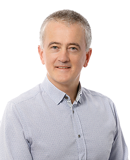 Adrian Gibbs headshot