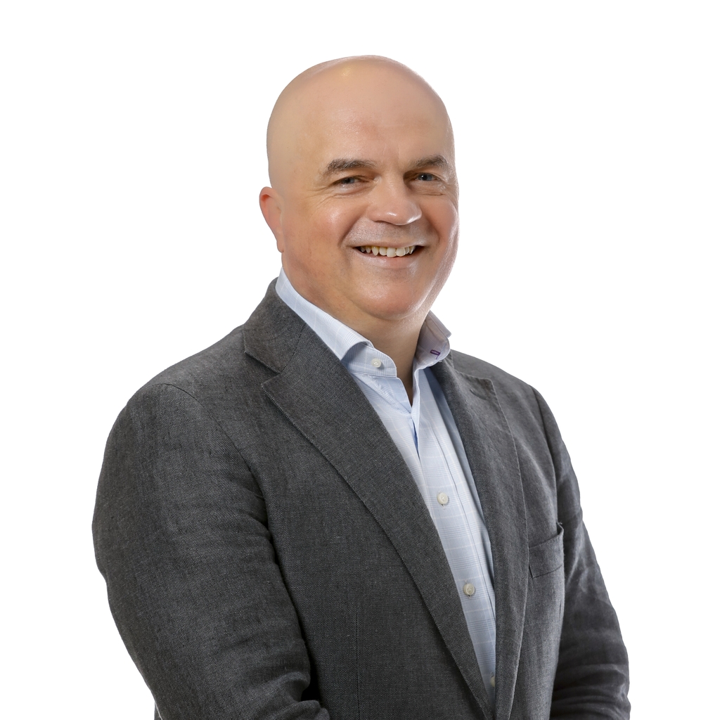 Prof Alan Irvine
